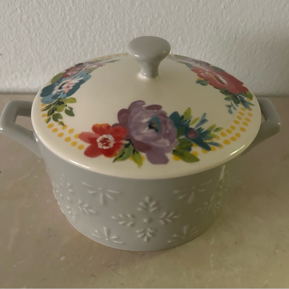 Pioneer Woman “Sweet Romance Blossoms” Casserole Dish (14.5 Ounce)